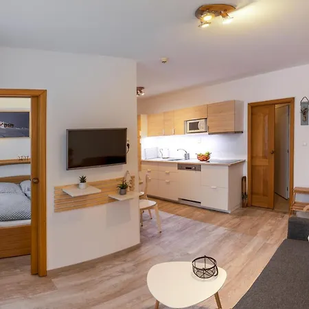 Horni Misecky Apartmany Mons D U Sjezdovky * هورني ميسيكي