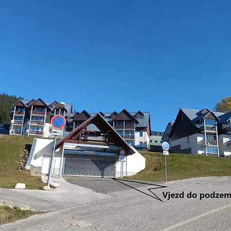 Horni Misecky Apartmany Mons D U Sjezdovky *